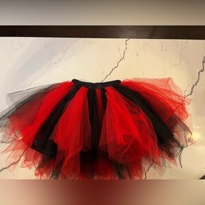 Chic Red and Black Tulle A-Line Skirt